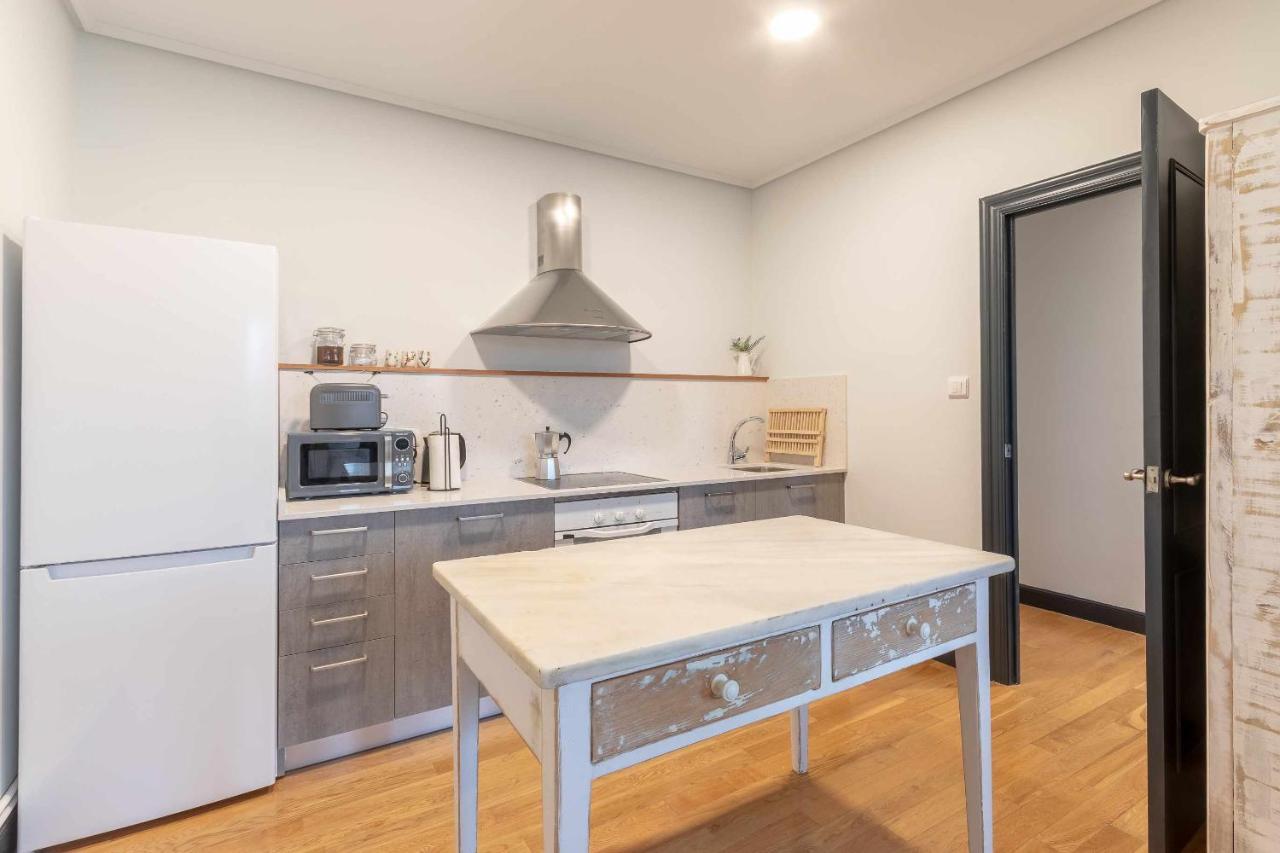 Apartamento Kuia Con Vistas Frontales A La Ria De Bilbao Cerca Del Metro Erandio Bagian luar foto